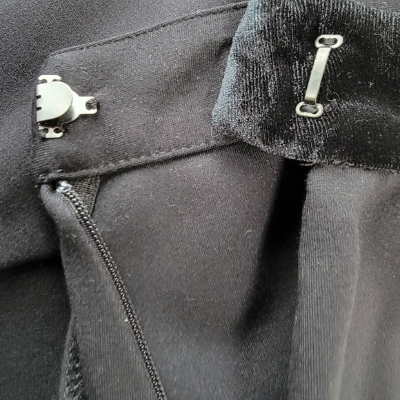 J. McLaughlin Black Skirt Size 6 EUC - Picture 7 of 9